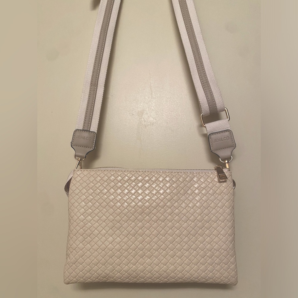 Like New Jen&Co. Vegan Leather Crossbody